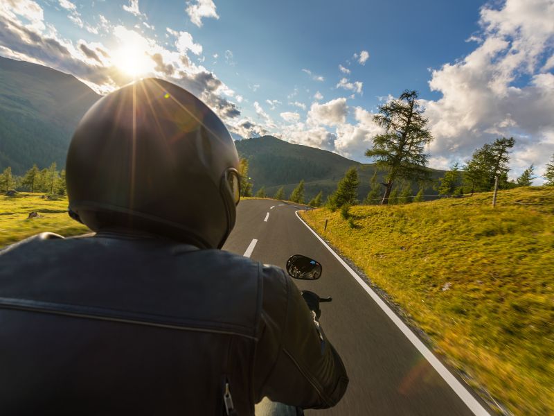 Como o Ano e Modelo da Moto Influenciam no Seguro